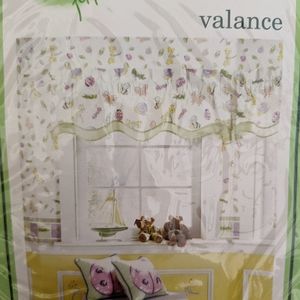 Waverly vintage busy bee kids valance